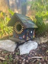 Load image into Gallery viewer, Avian Casa